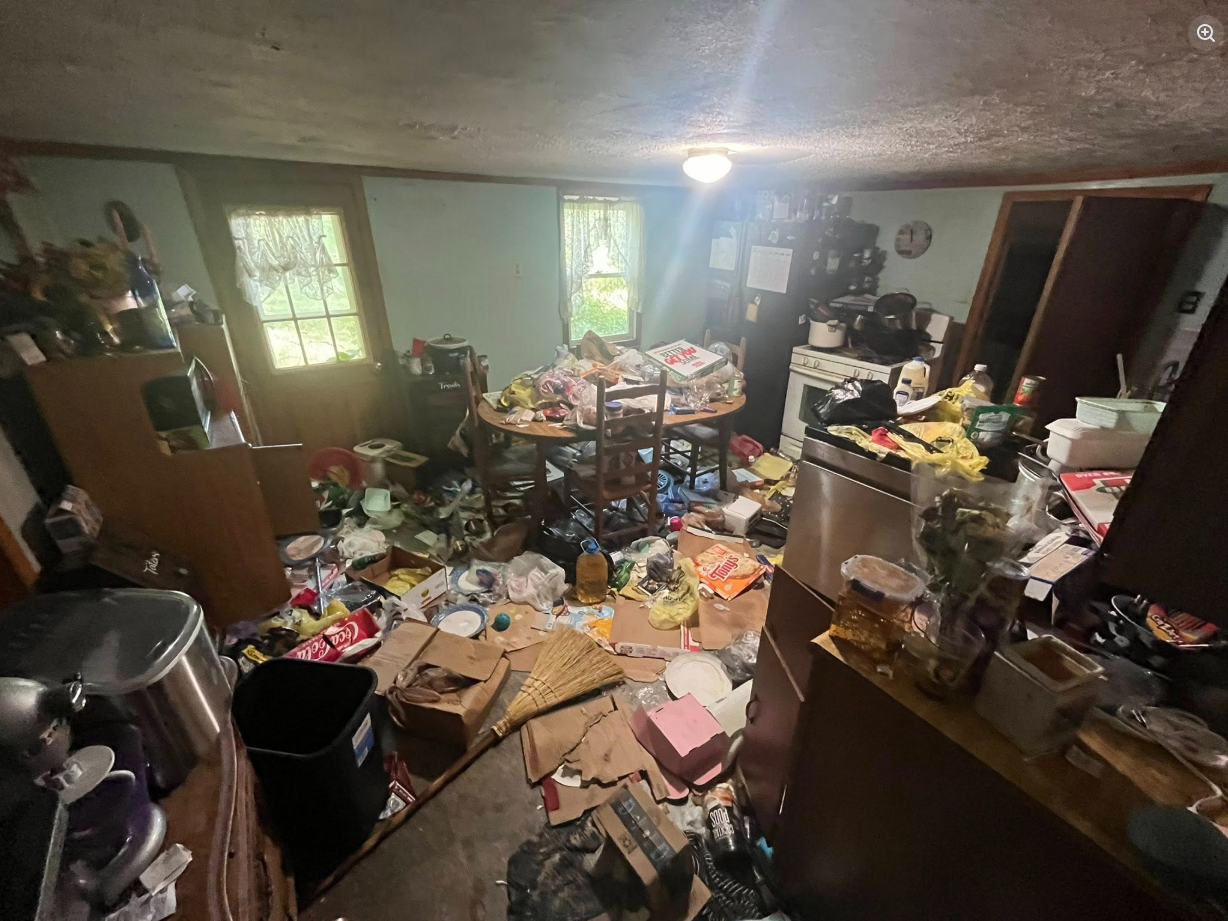hoarder house in fresno.ca
